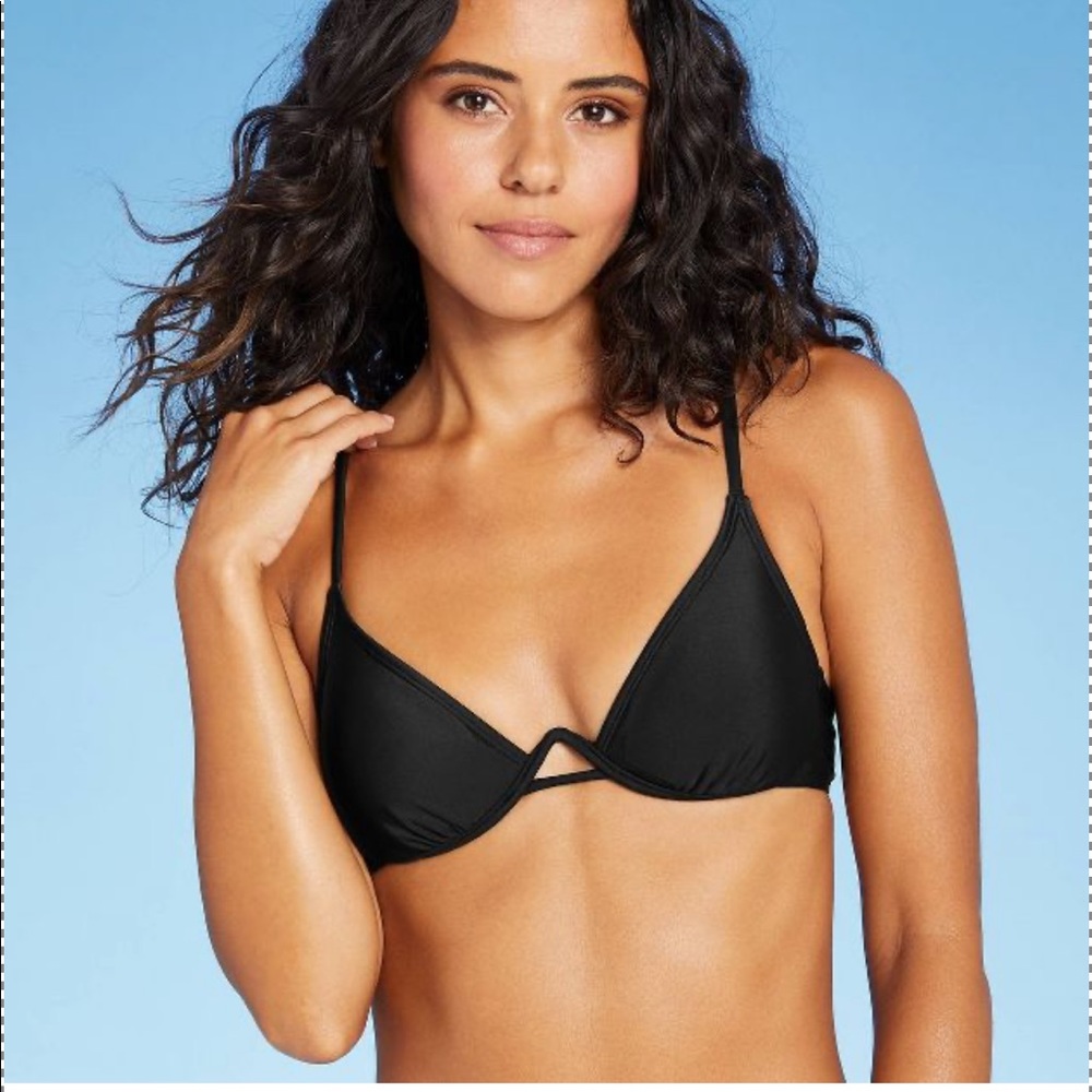 NWOT Women's Juniors' Underwire V-Wire Bikini Top Xhilaration Black Medium